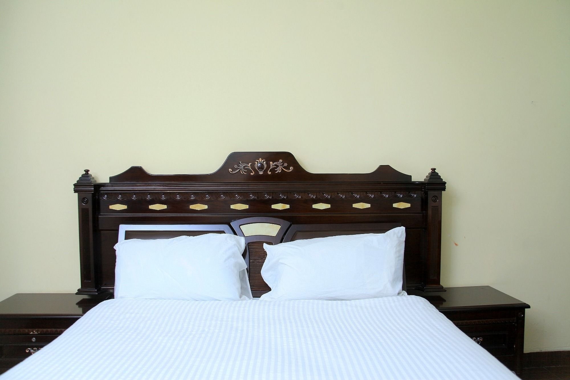 Bnow Hotel Addis Ababa Exterior foto